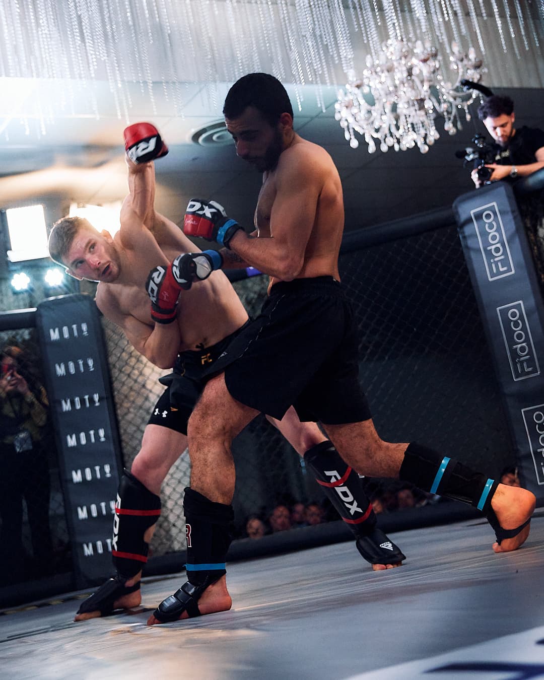 MMA-match med aktiva utövare